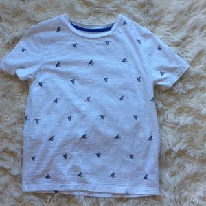 5/$25 shark fin t shirt boys M (8)